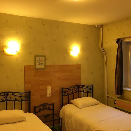 בלואה Hotel Du Bellay מראה חיצוני תמונה