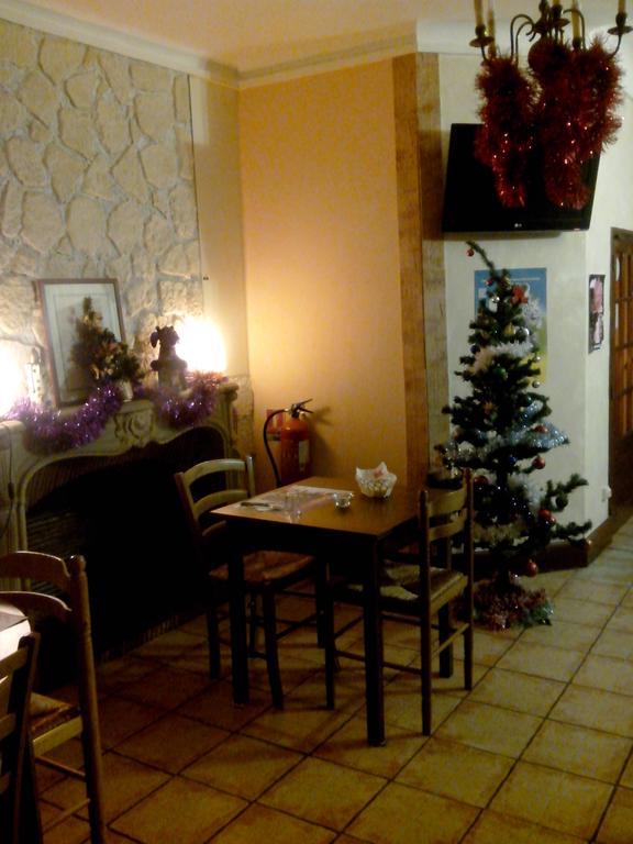 בלואה Hotel Du Bellay מראה חיצוני תמונה