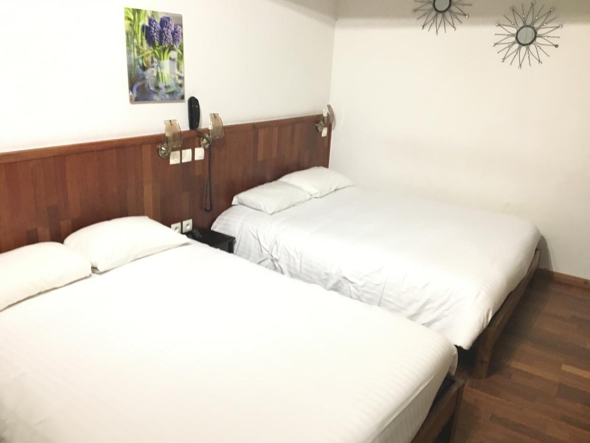 בלואה Hotel Du Bellay מראה חיצוני תמונה